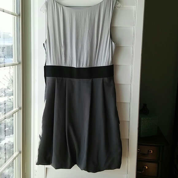 H&M Two-toned Kangaroo Dress - Picture 2 of 7